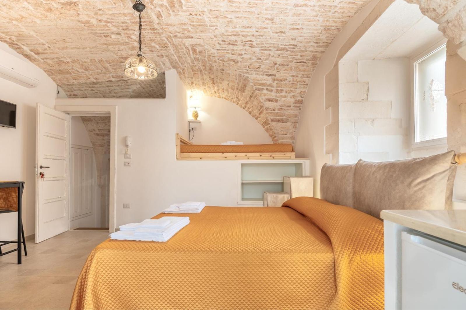 Bed and Breakfast La Pietra Del Duca Martina Franca Exterior foto